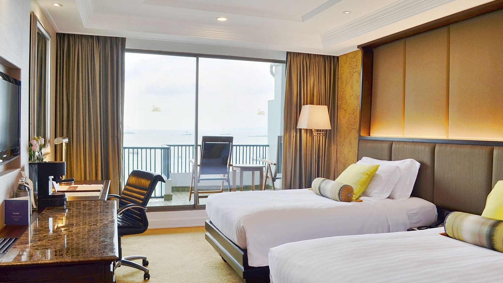 rooms-club-sea-view-room