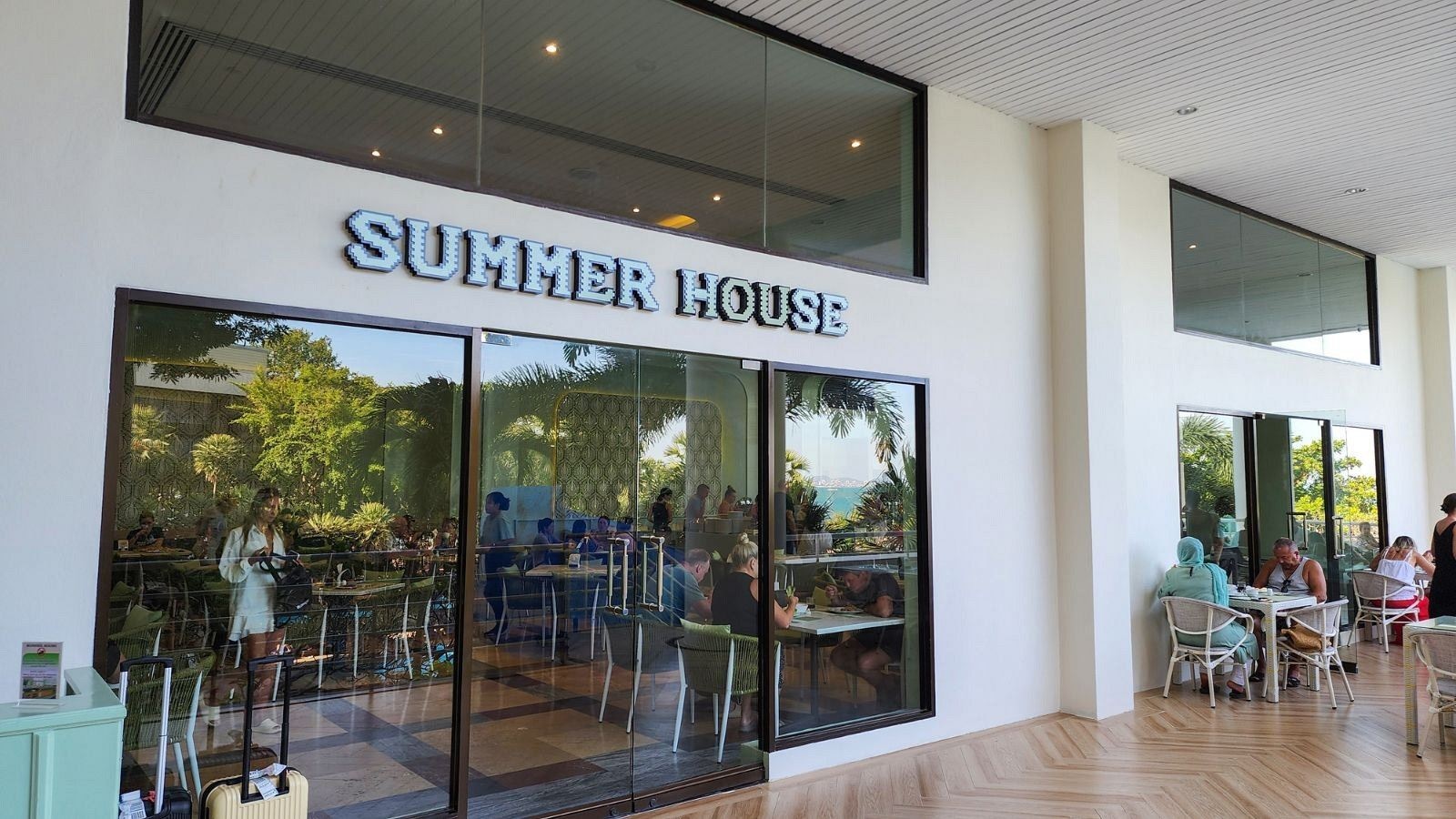 restaurants-restaurants