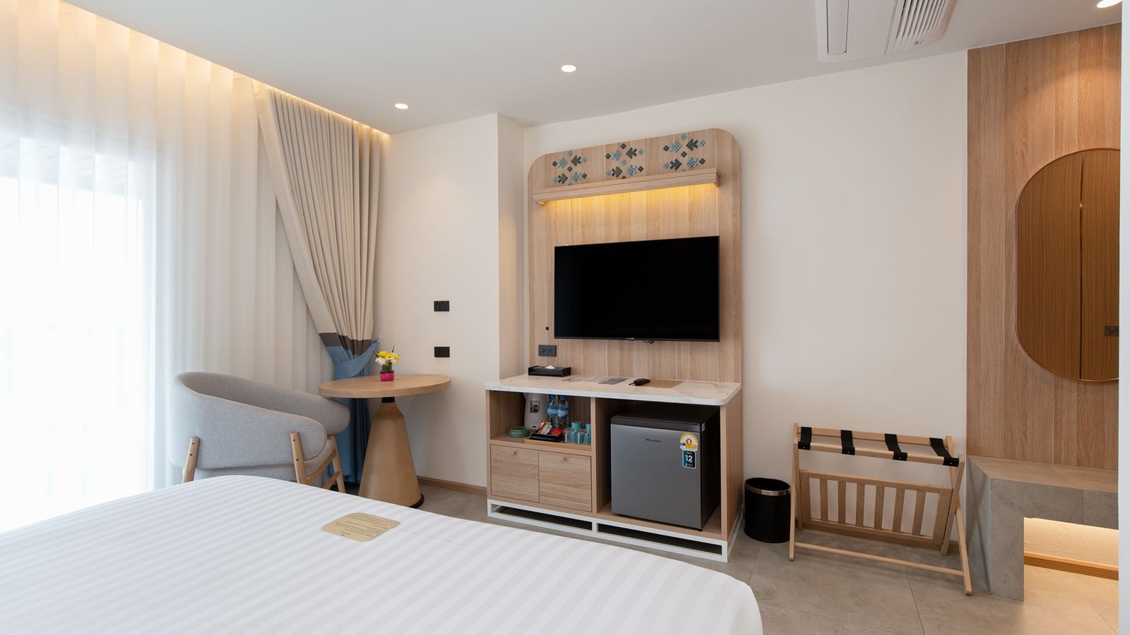 rooms-deluxe-sea-view-room