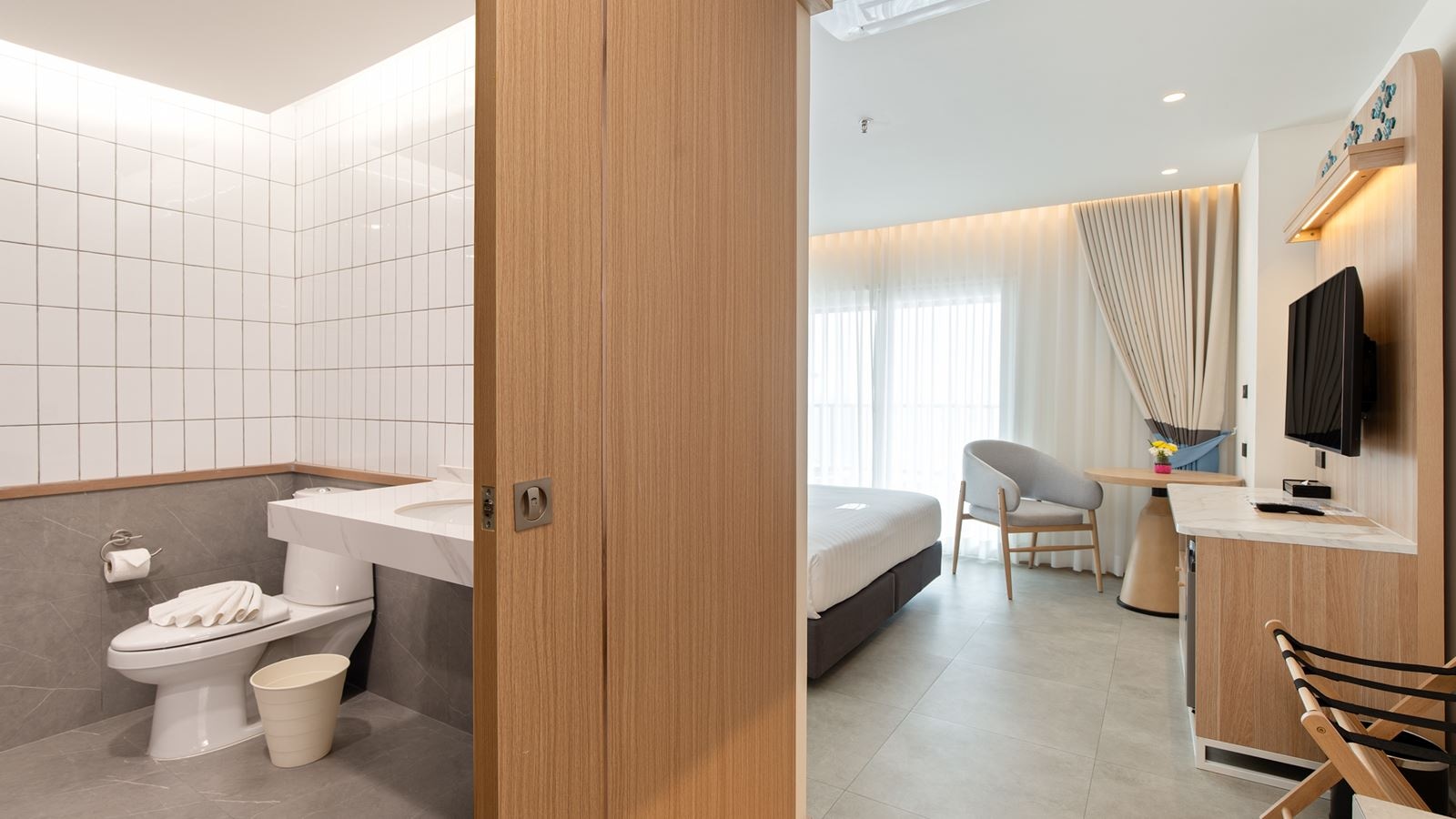 rooms-deluxe-sea-view-room