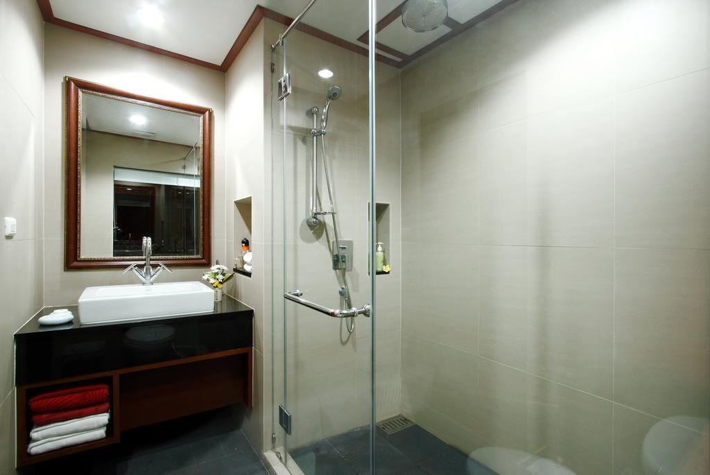 rooms-superior-pool-view