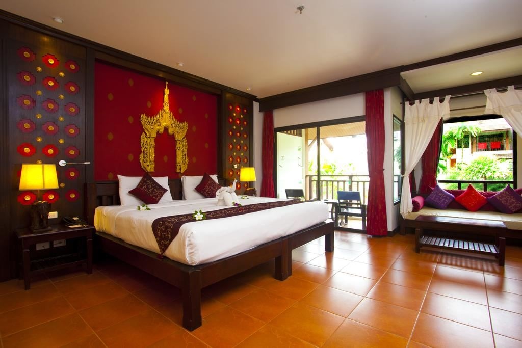 rooms-deluxe-pool-view