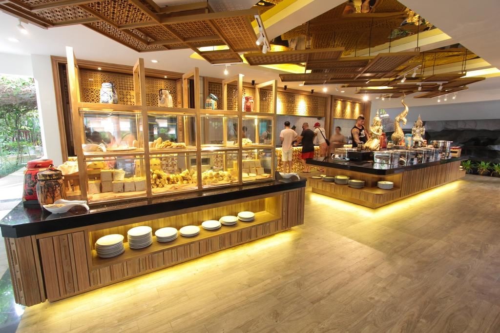 restaurants-restaurant