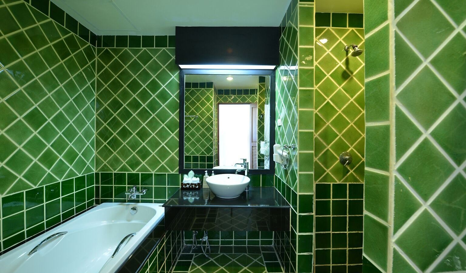 rooms-seaside-deluxe-building-room