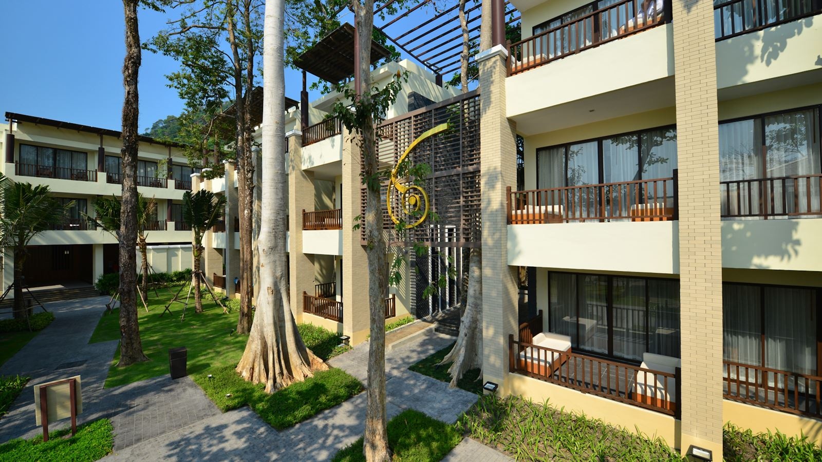 rooms-seaside-deluxe-building-room