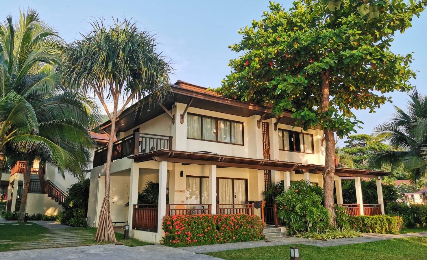 rooms-beach-front-chalet
