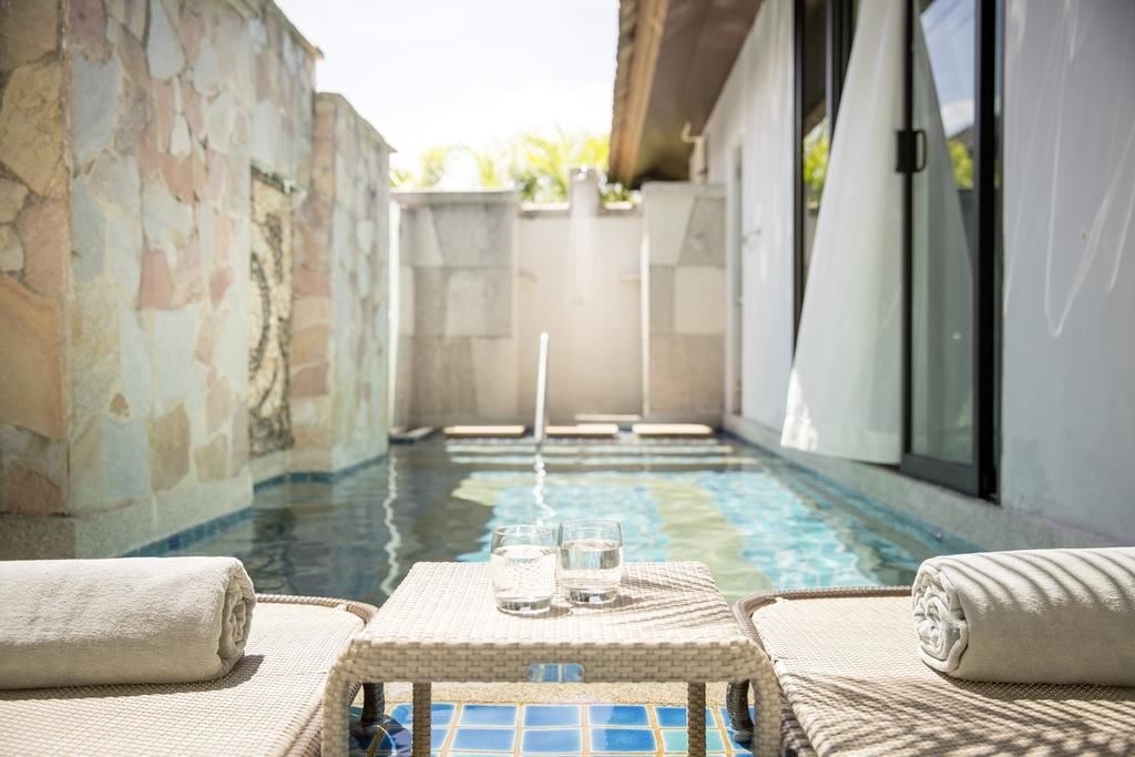 rooms-pool-villa-classic