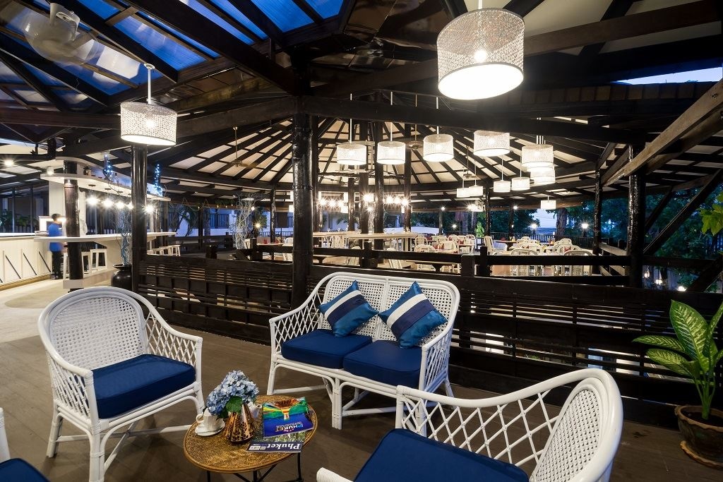 restaurants-the-boat-bar-and-restaurant