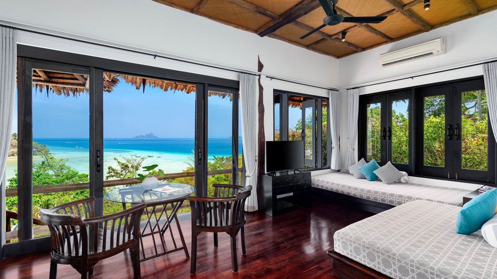 rooms-oceanview-hillside-pool-villa