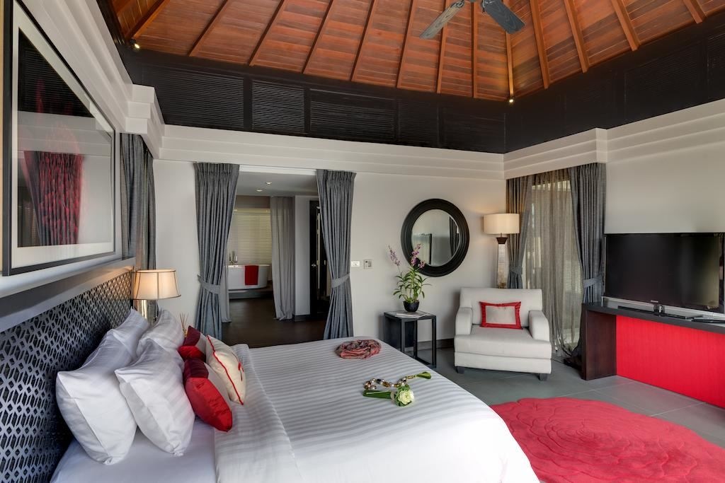 rooms-tropical-pool-villa