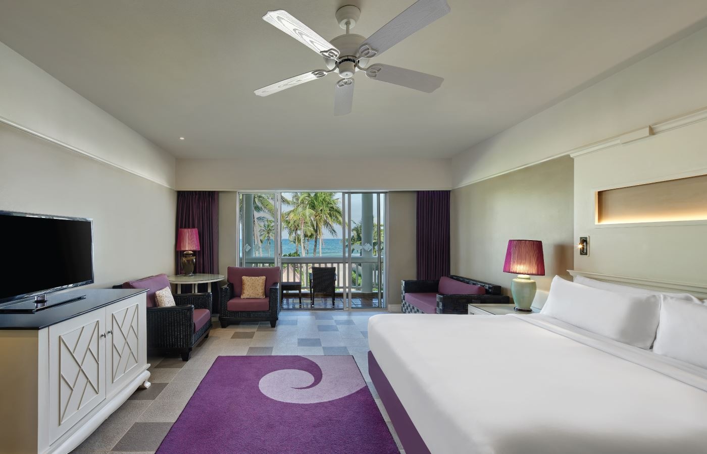 rooms-laguna-ocean-view-king-room