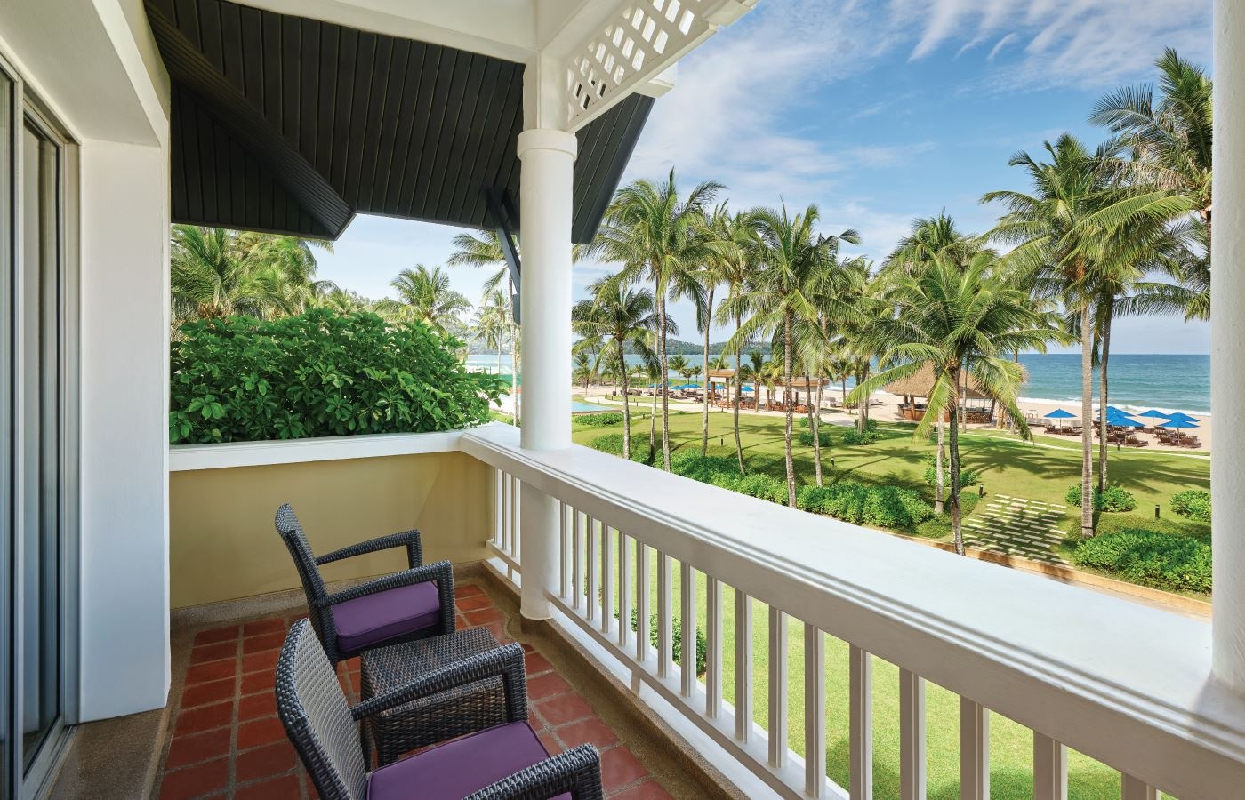 rooms-laguna-ocean-view-king-room