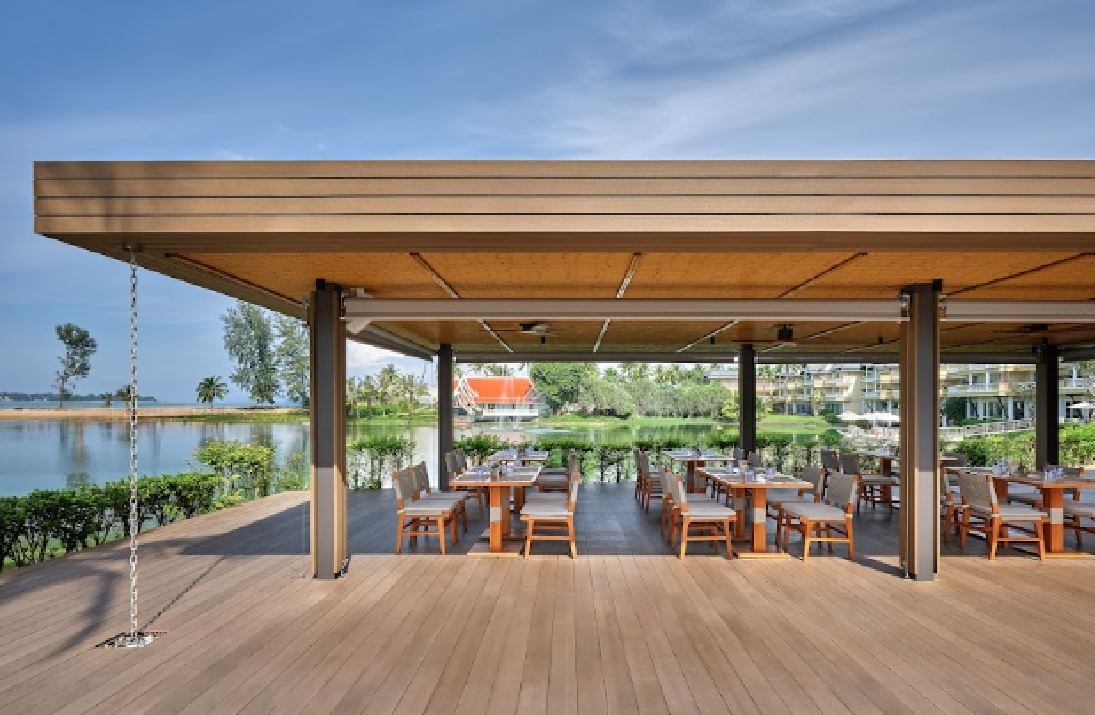 restaurants-poolside-restaurant-and-bar