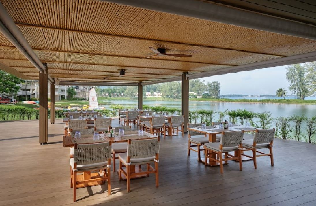 restaurants-poolside-restaurant-and-bar