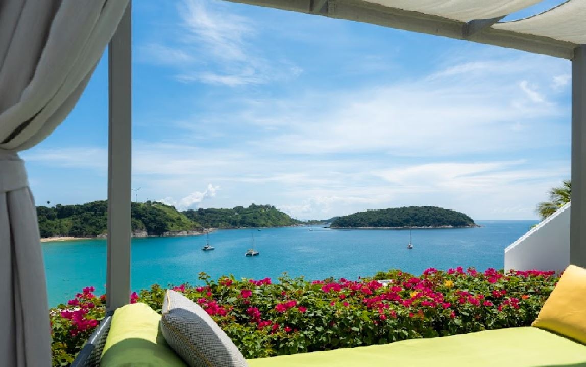 rooms-grand-ocean-view-room