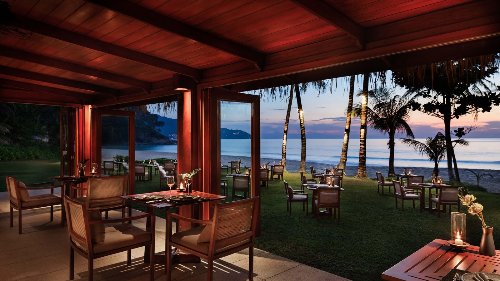 restaurants-the-beach-restaurant