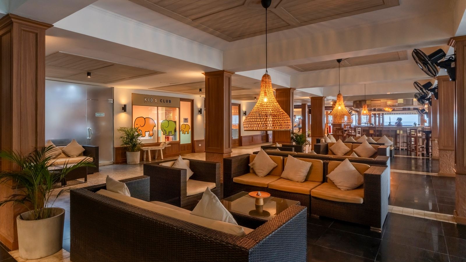 restaurants-lobby-bar