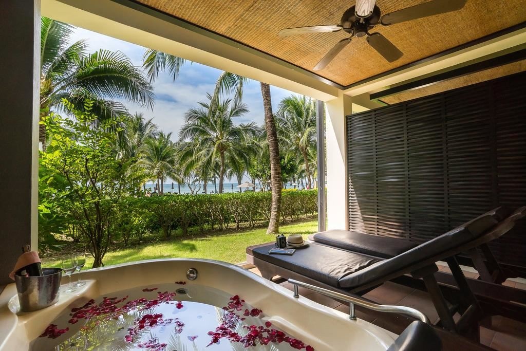 rooms-sea-view-grande-deluxe-room