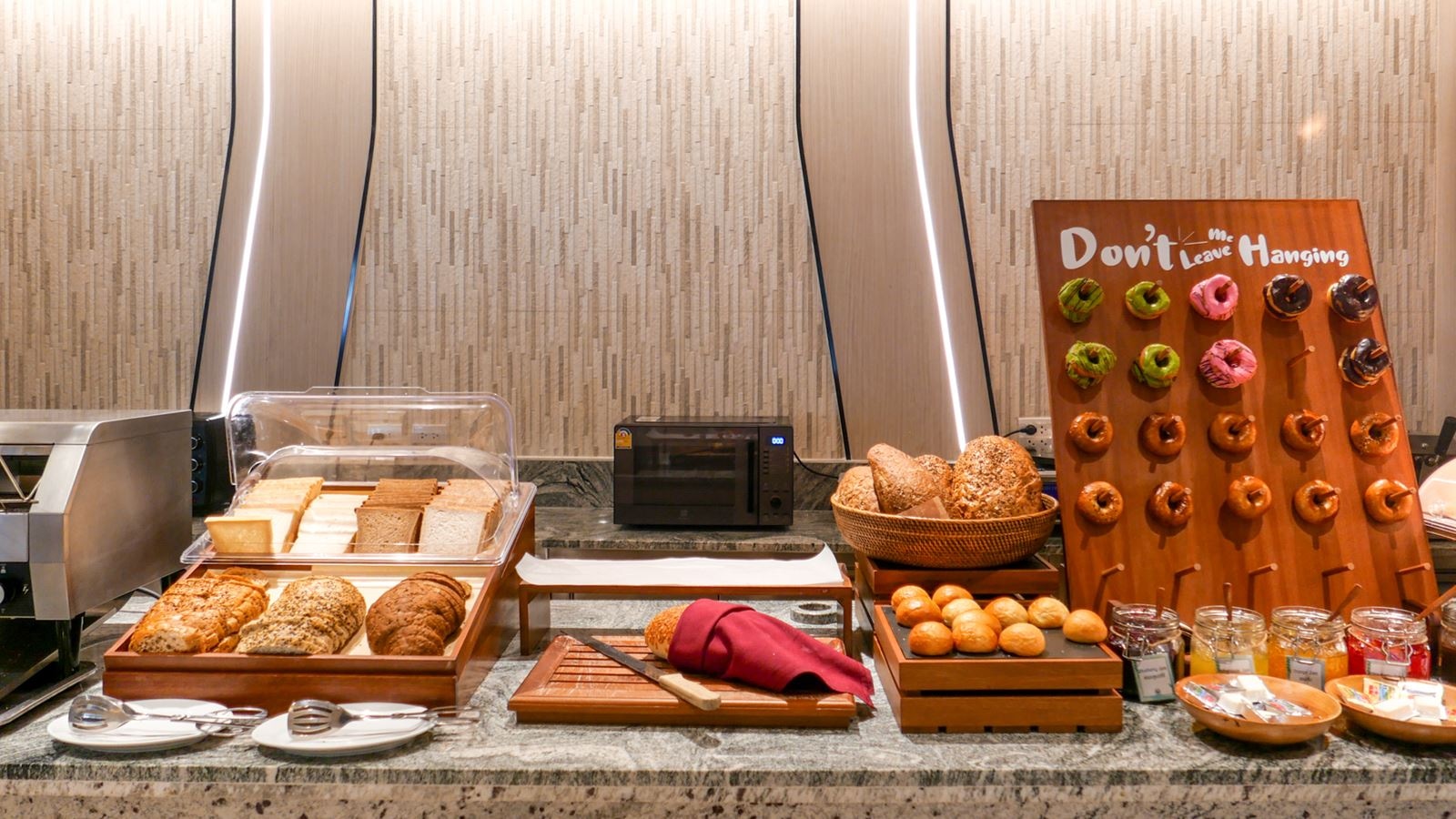 restaurants-the-beach-restaurant