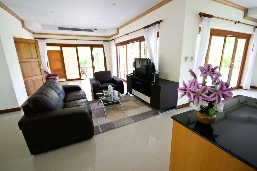 rooms-3-bedroom-pool-villa