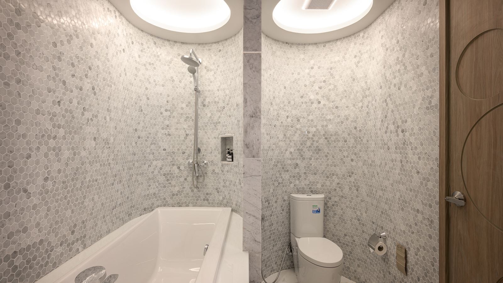 rooms-premier-balcony