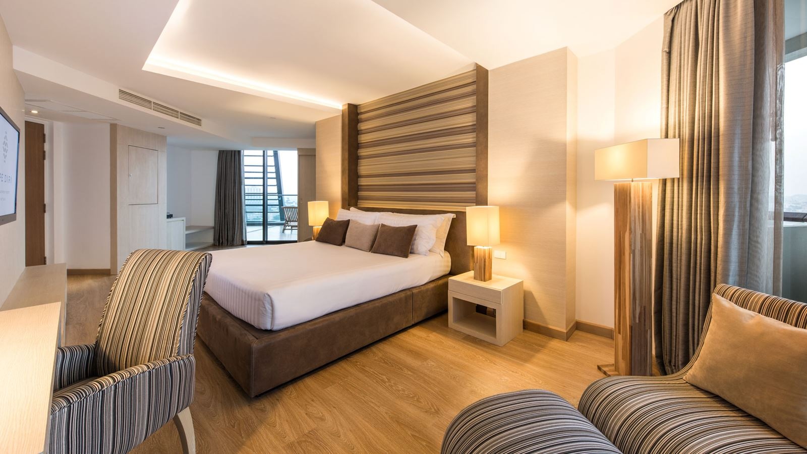 rooms-deluxe-terrace-room