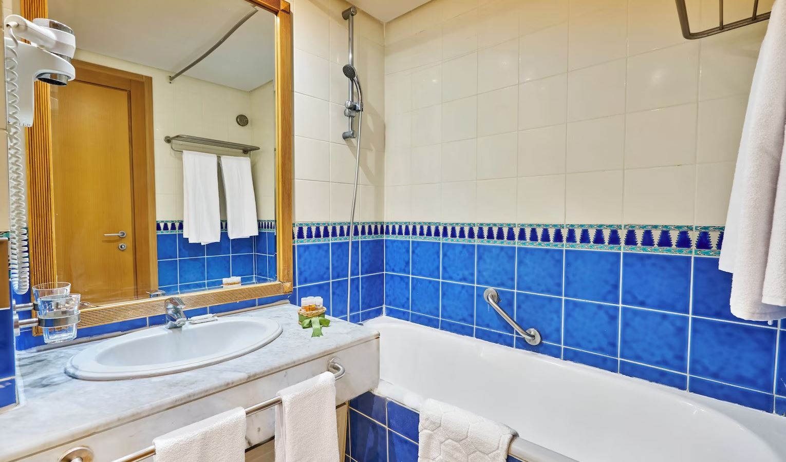 rooms-family-room-superior-2-separated-rooms