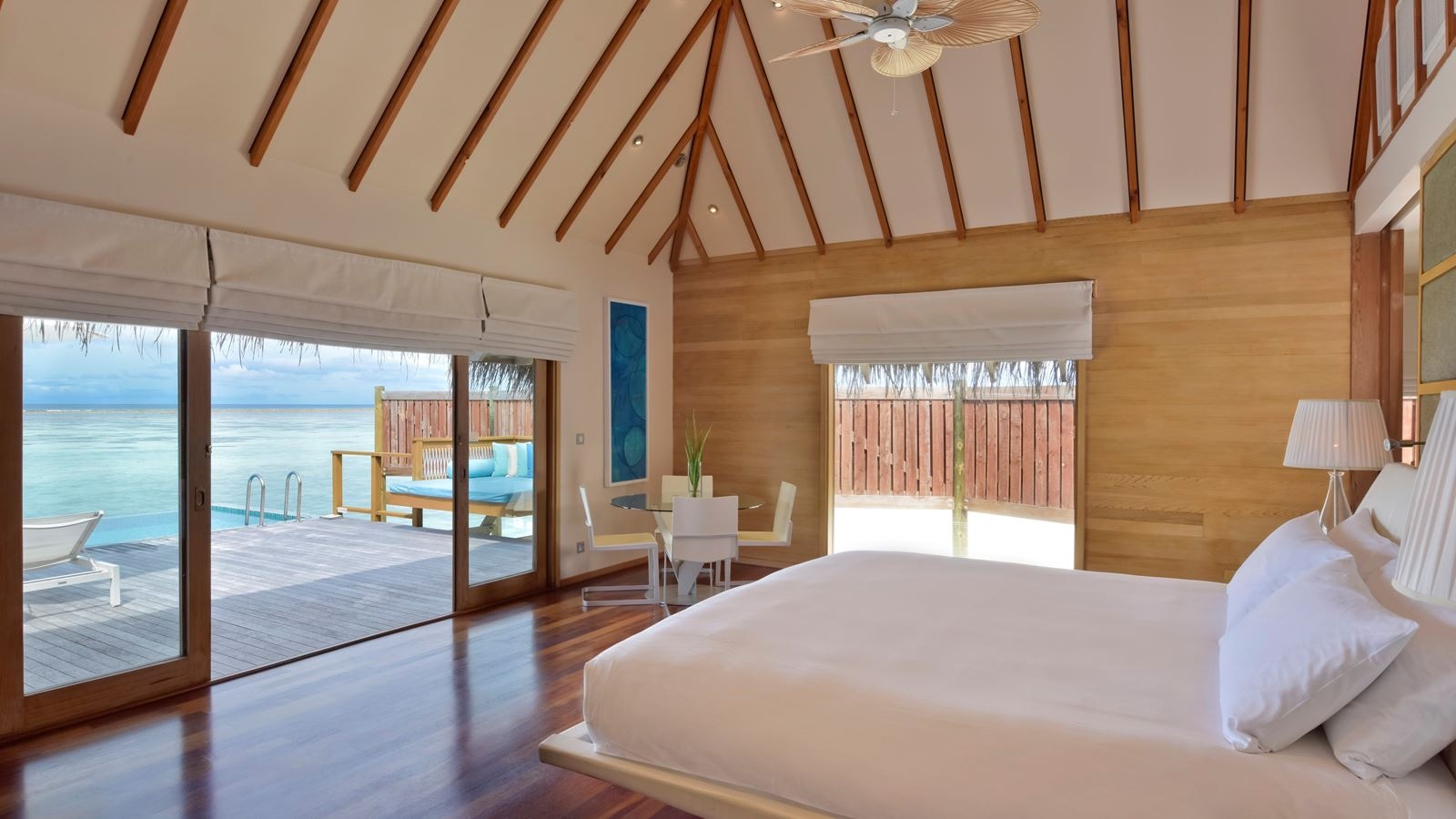 rooms-premiere-water-villa-with-pool-16+-only