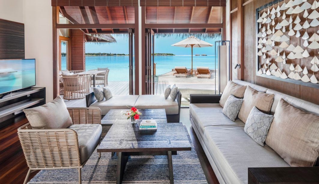 rooms-grand-water-villa-with-pool