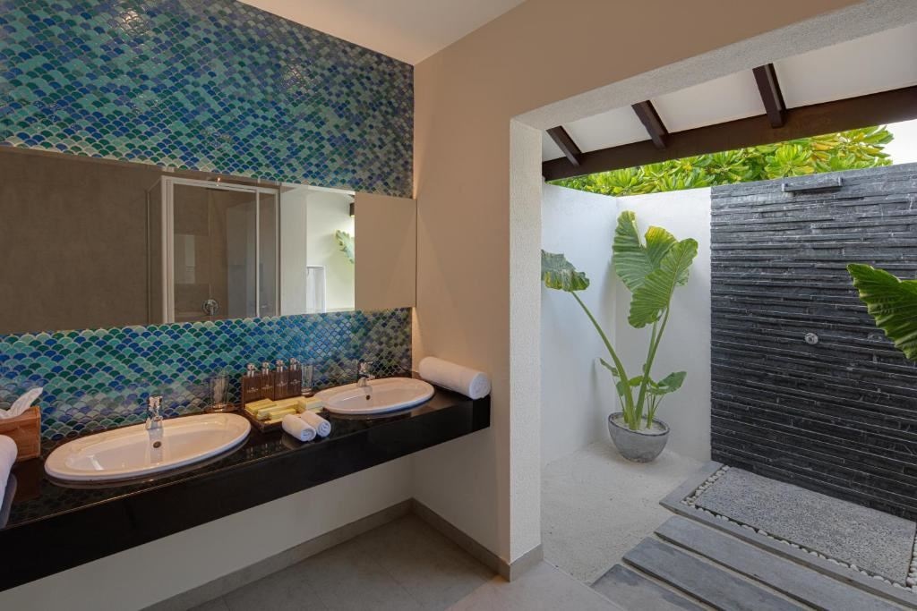 rooms-deluxe-sunset-beach-villas