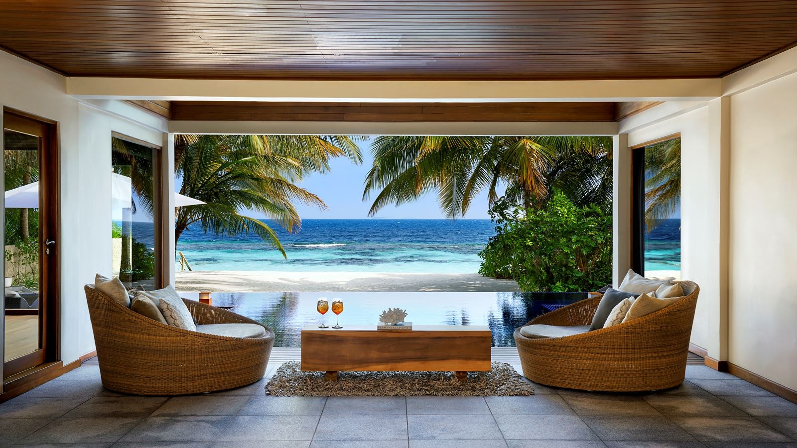 rooms-three-bedroom-beach-pavilion-with-pool