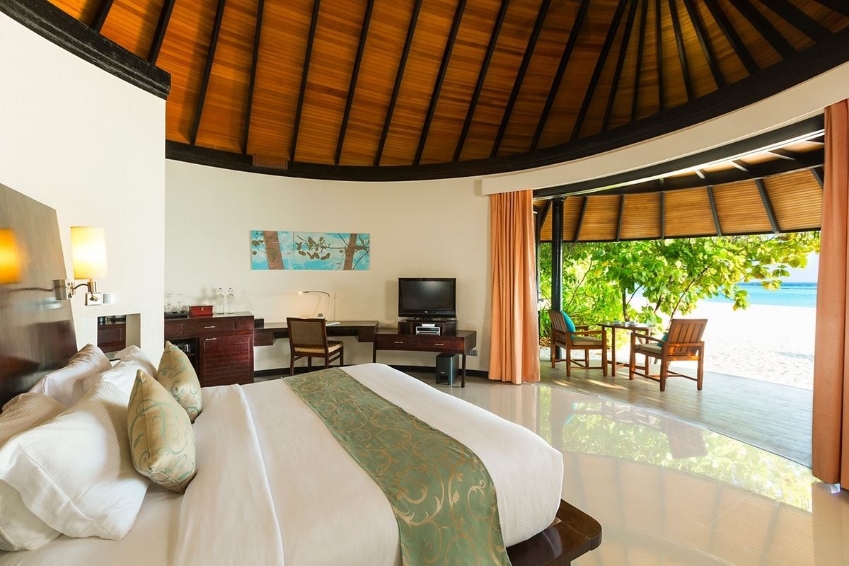 rooms-deluxe-beach-villa