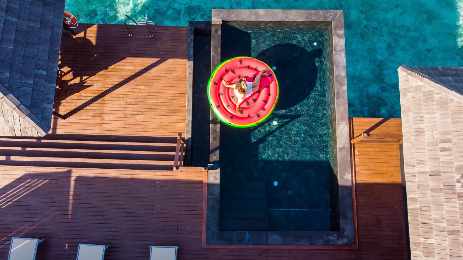 rooms-infinity-water-villa-with-pool