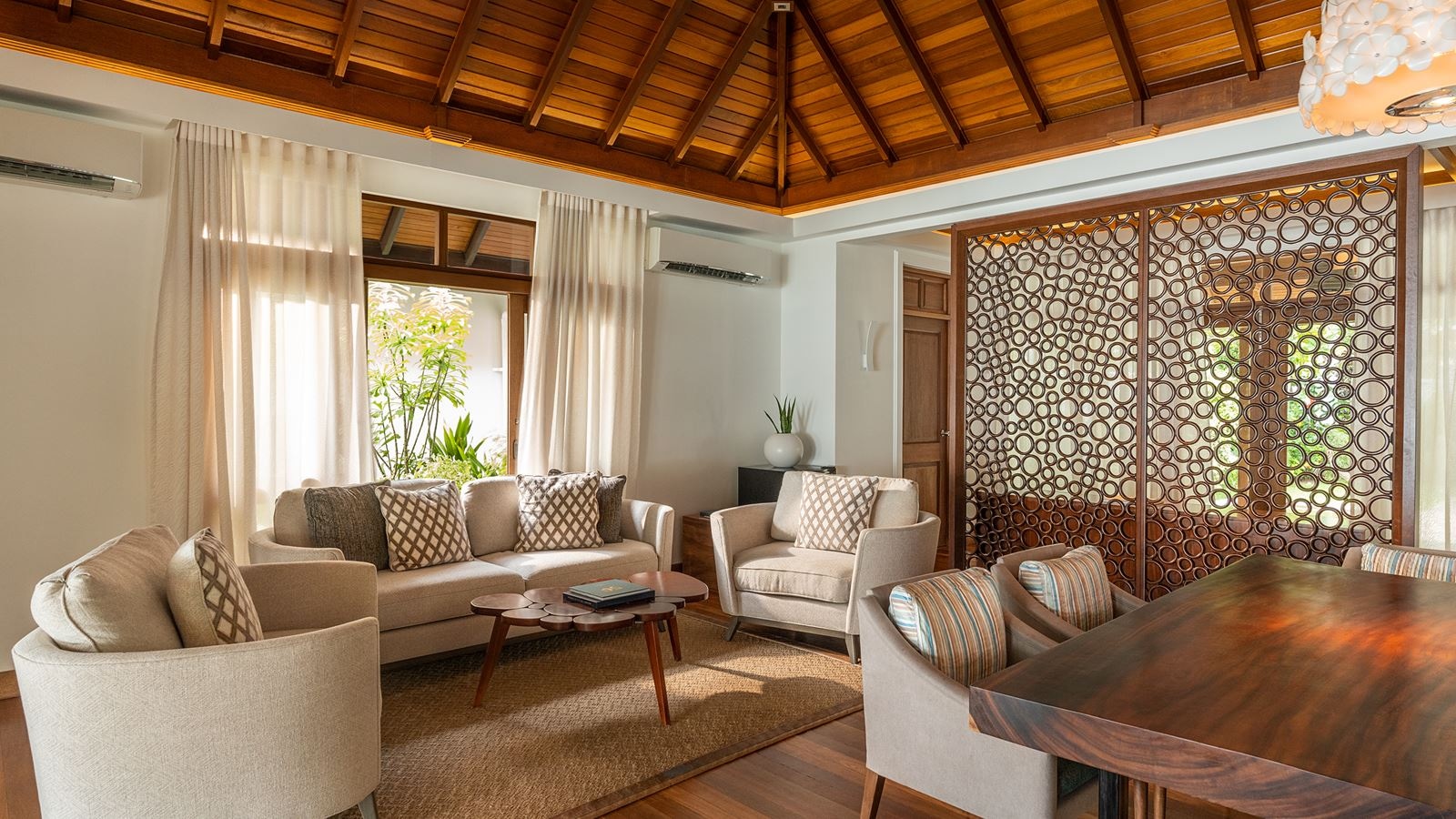 rooms-two-bedroom-kurumba-residence