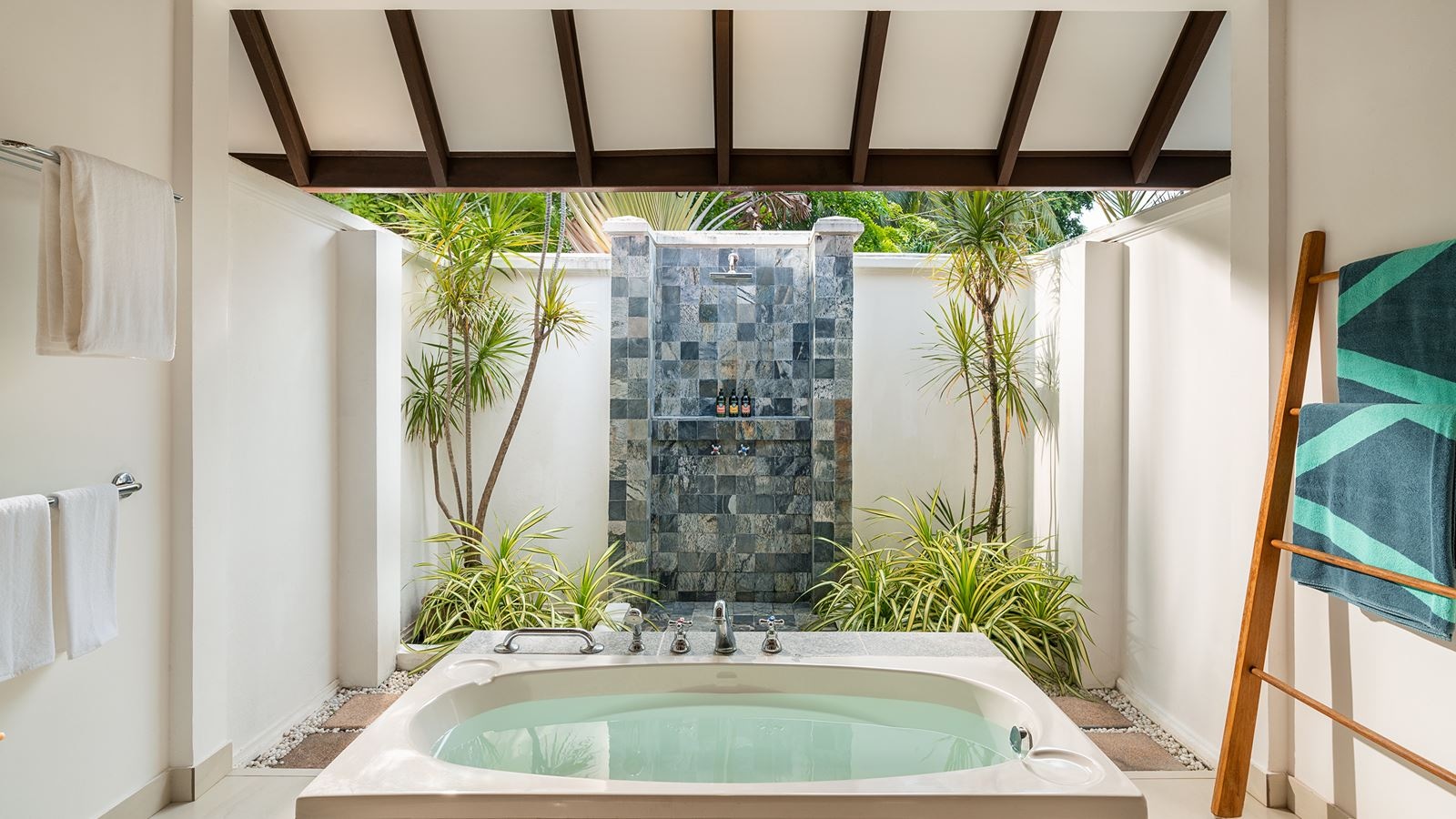 rooms-two-bedroom-superior