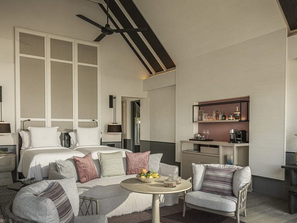 rooms-two-bedroom-oceanfront-villa