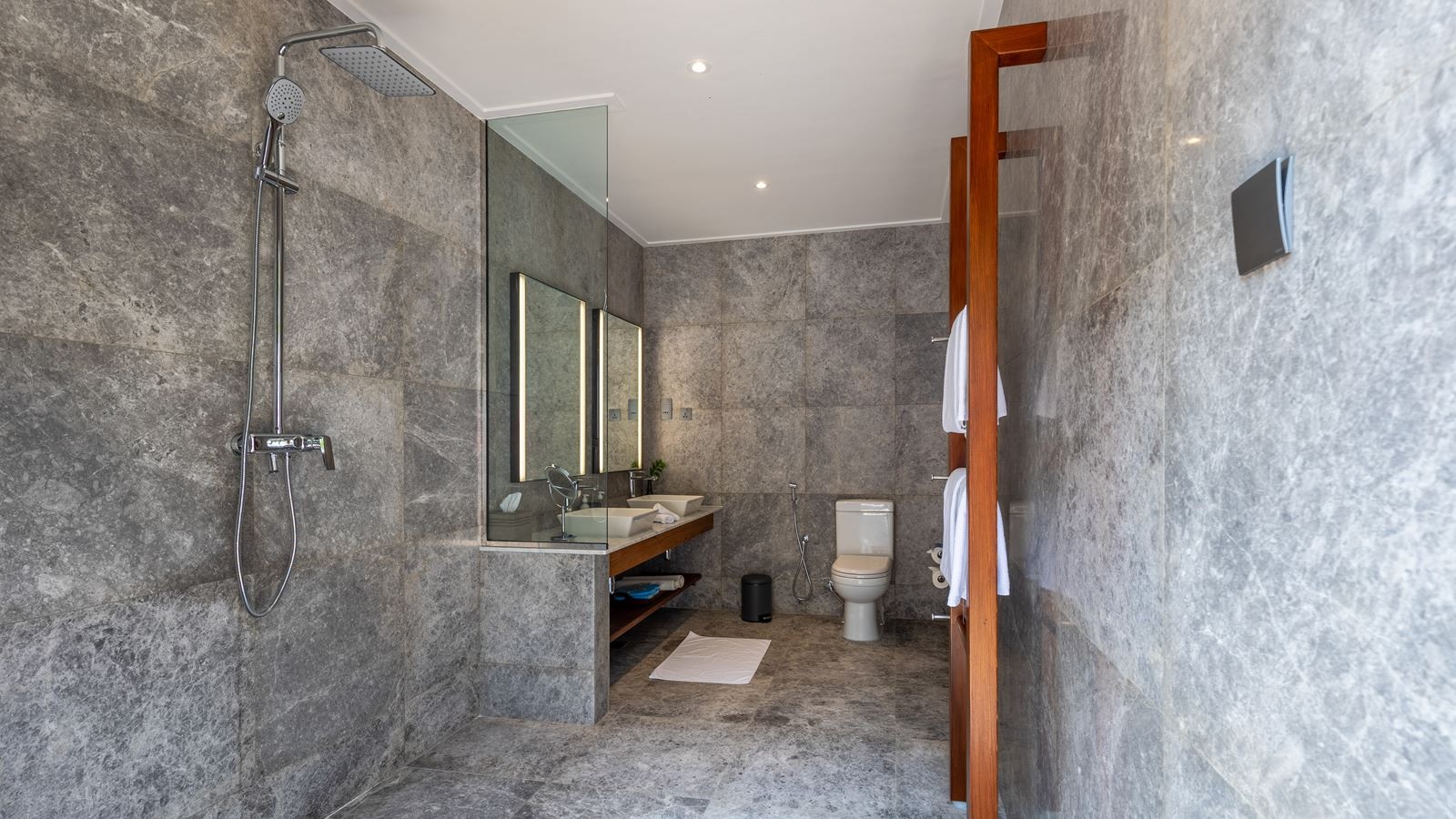 rooms-two-bedroom-beach-pool-villa