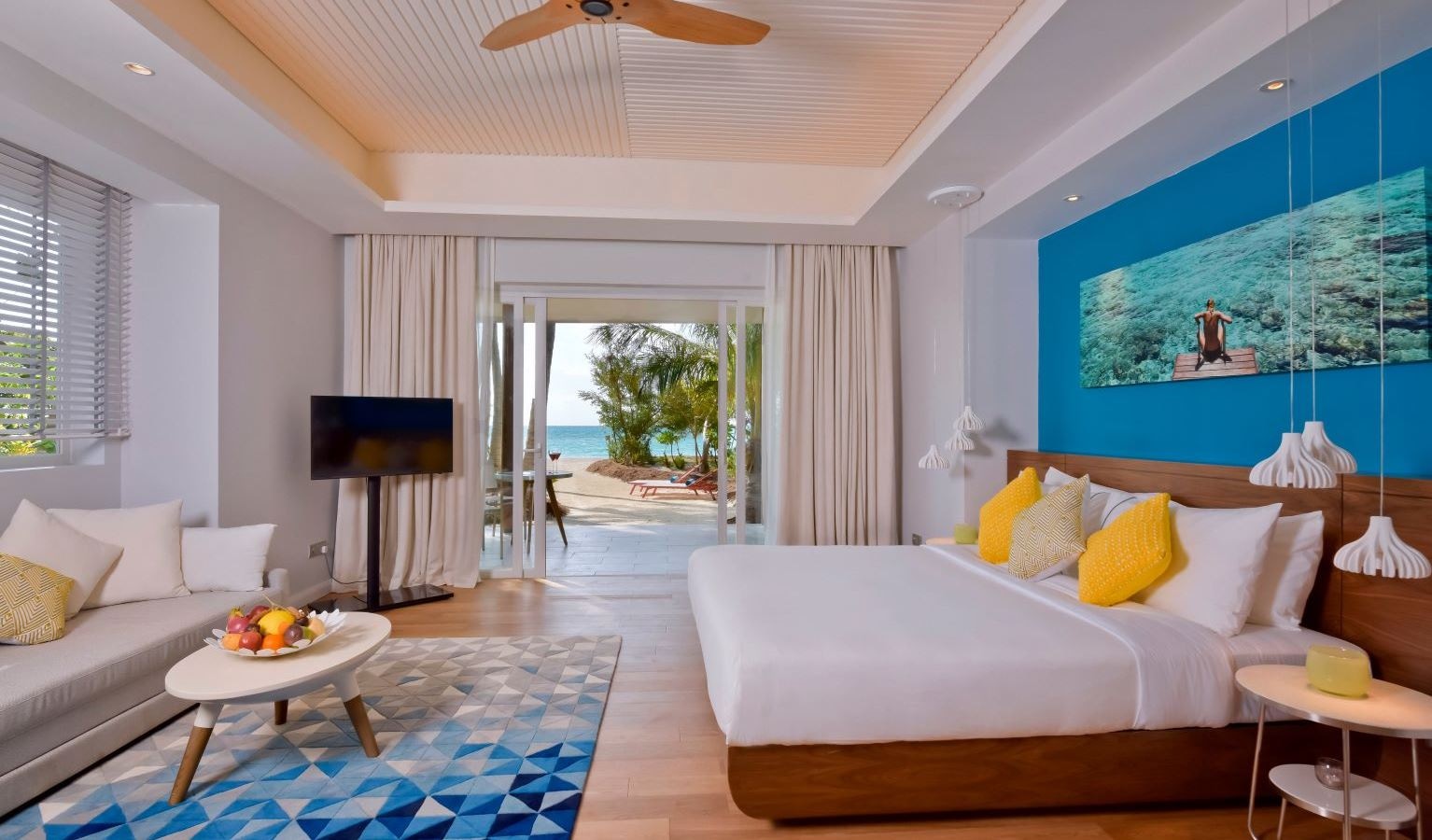rooms-beach-villa-with-swirlpool
