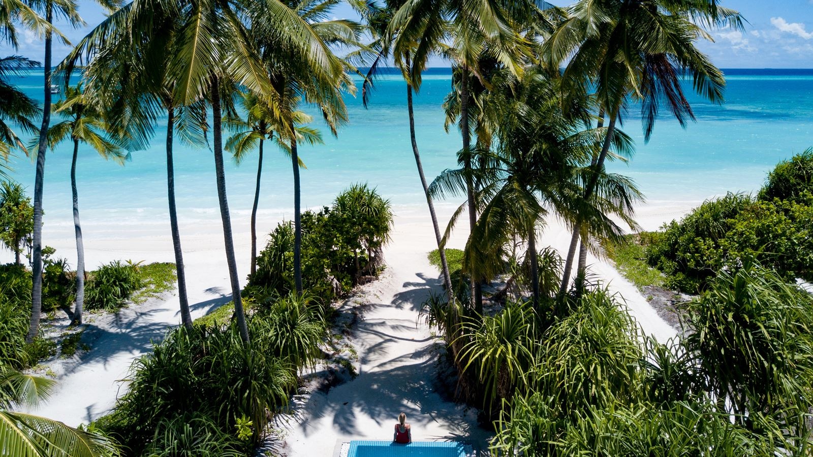 rooms-sunset-beach-pool-villa-with-swirlpool