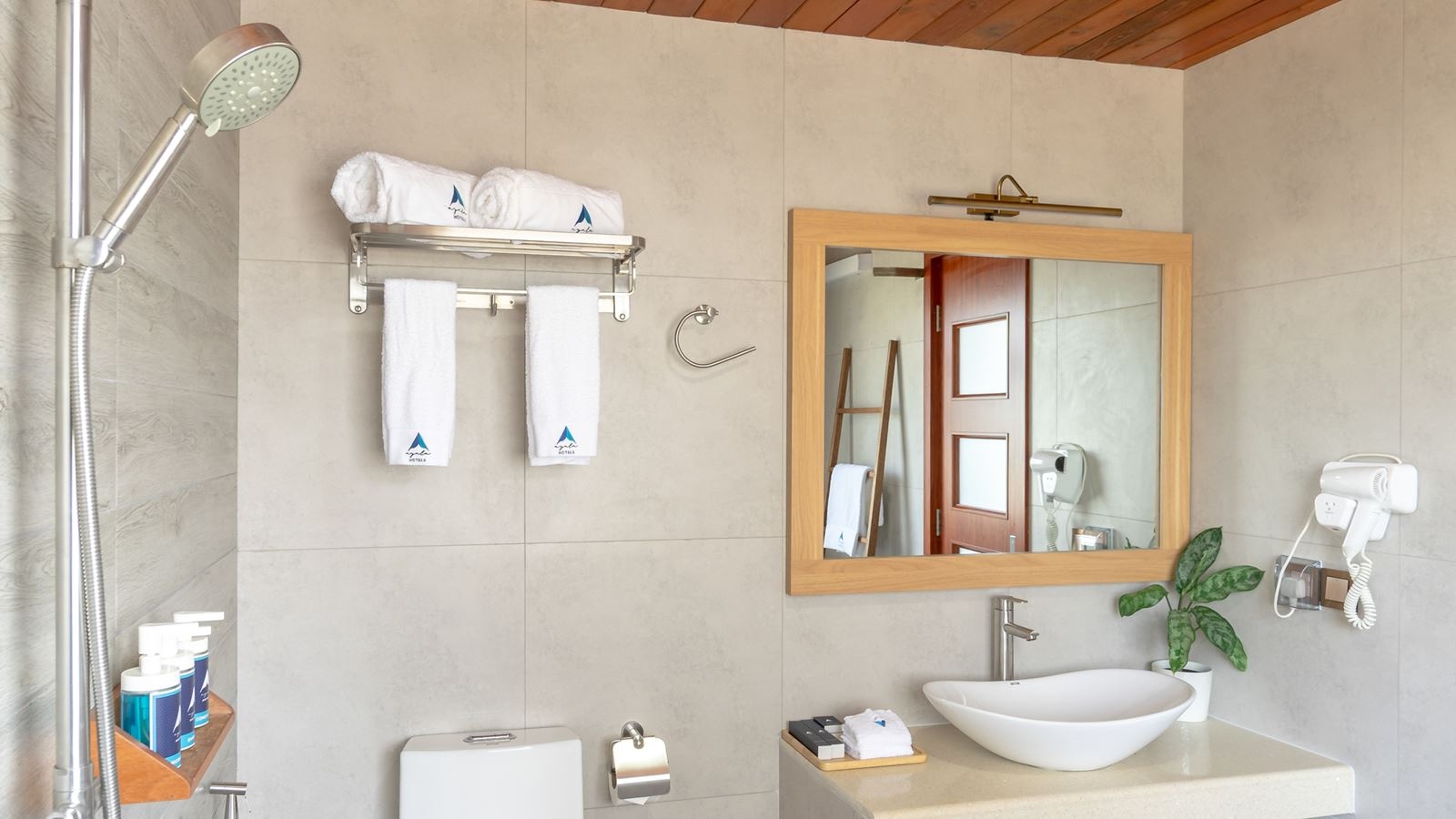 rooms-super-deluxe-two-bedroom-seaview-with-balcony