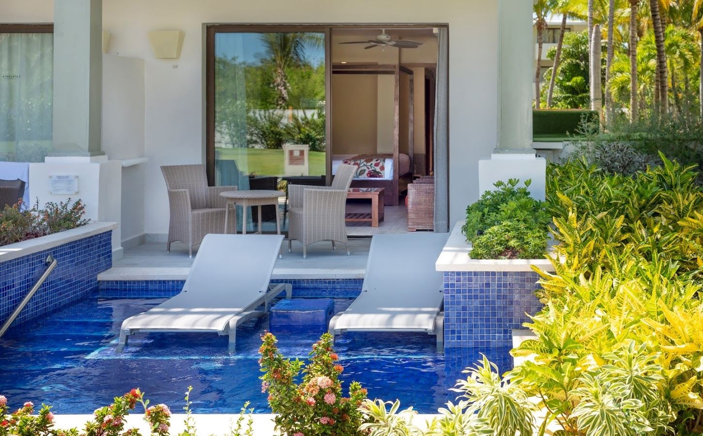 rooms-privileged-jr-suite-deluxe--swimming-pool