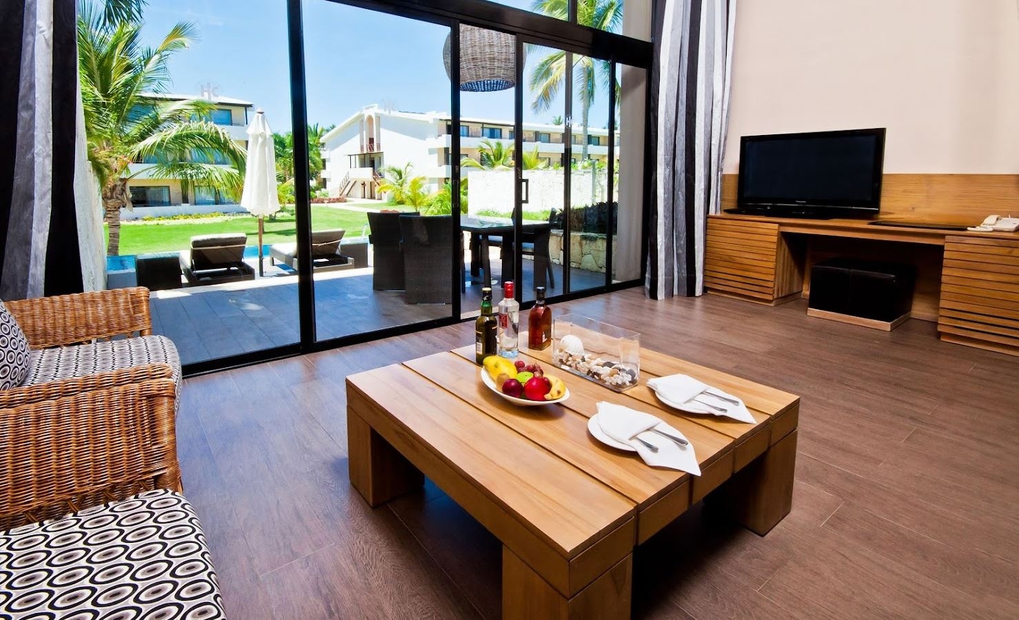 rooms-privileged-duplex-suite--swimming-pool