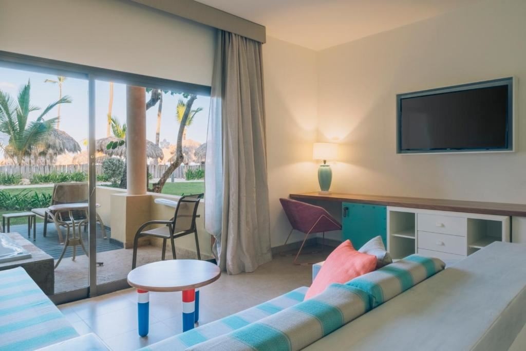 rooms-junior-suite-near-beach