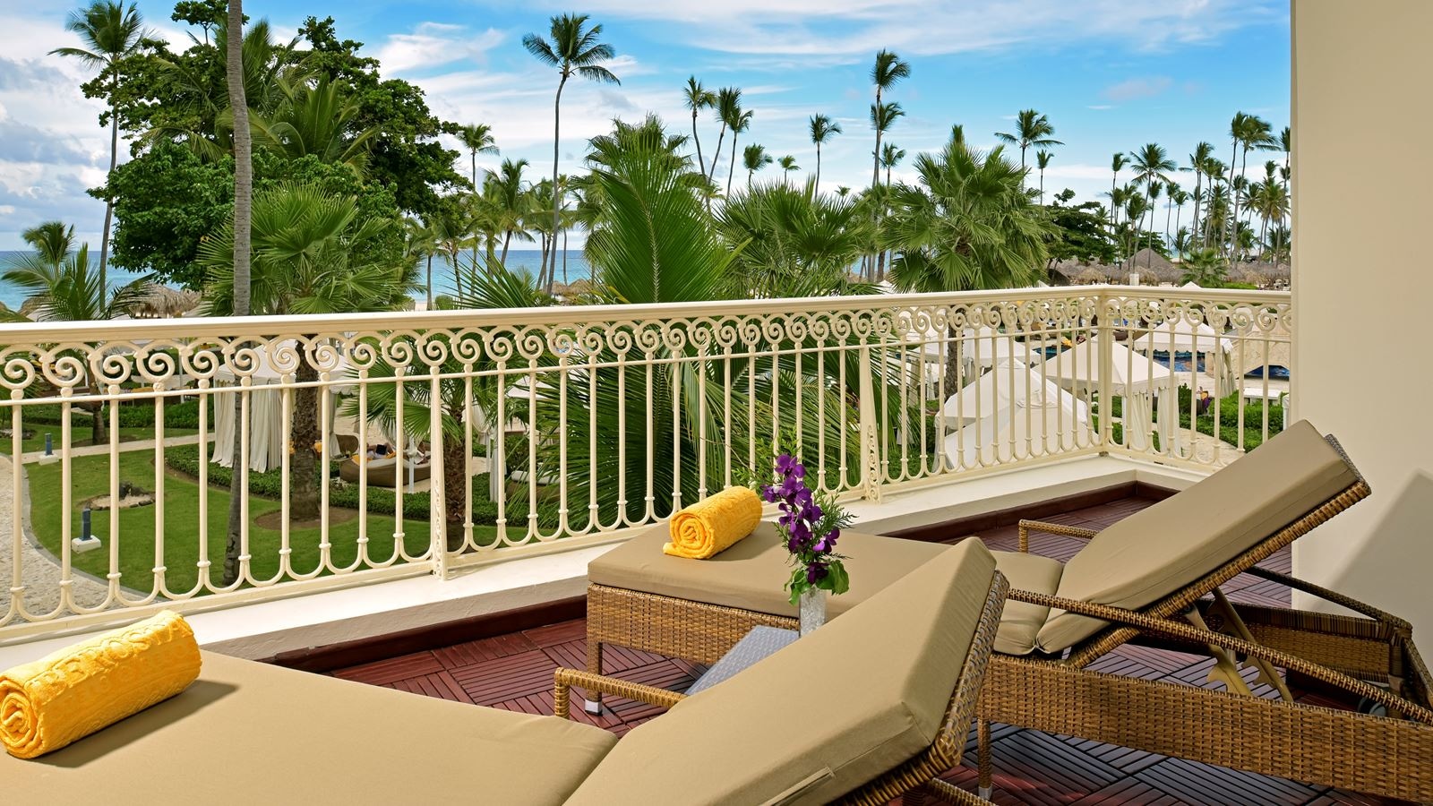 rooms-ocean-front-suite