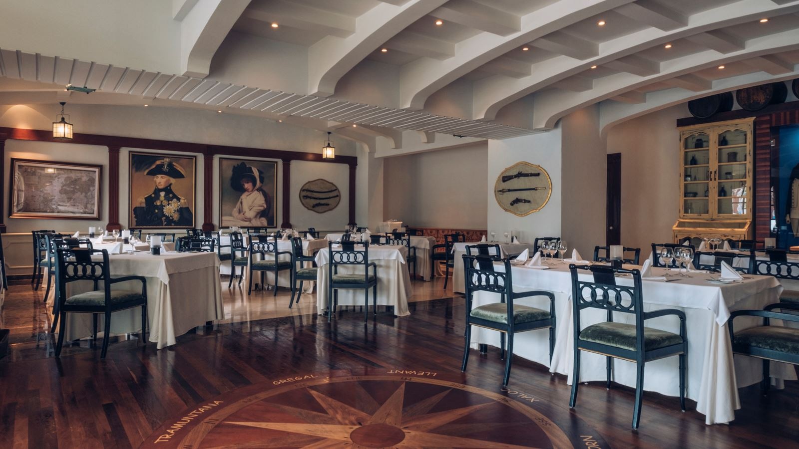 restaurants-el-galeón-surf--turf-restaurant