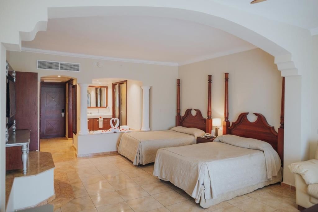 rooms-junior-suite-with-jacuzzi