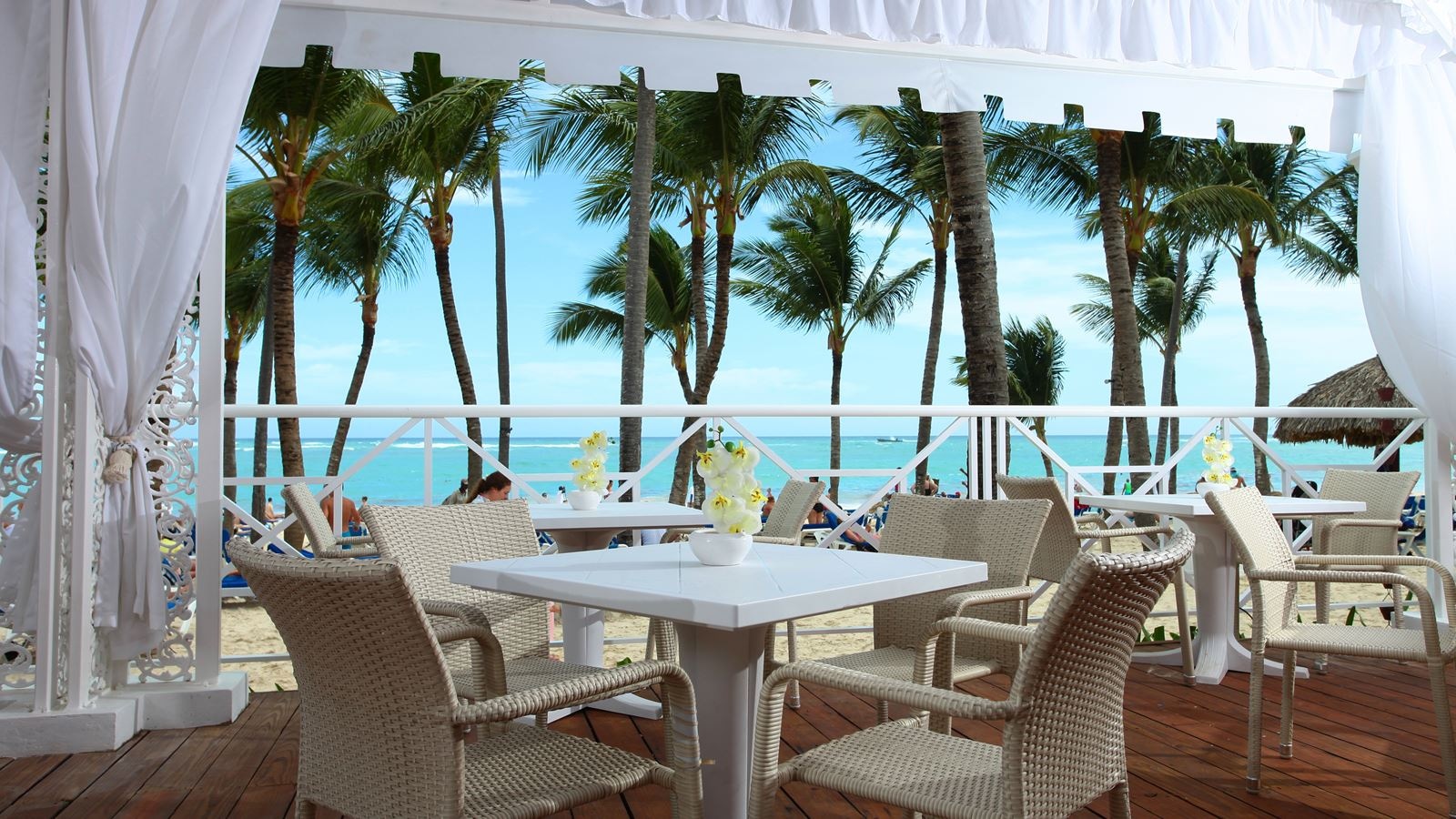 restaurants-beach-restaurant