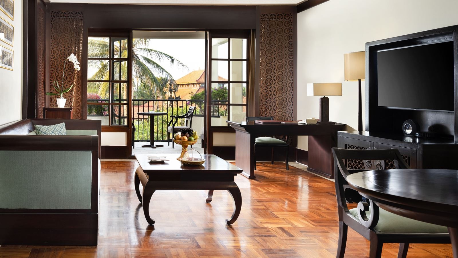 rooms-suites-collection