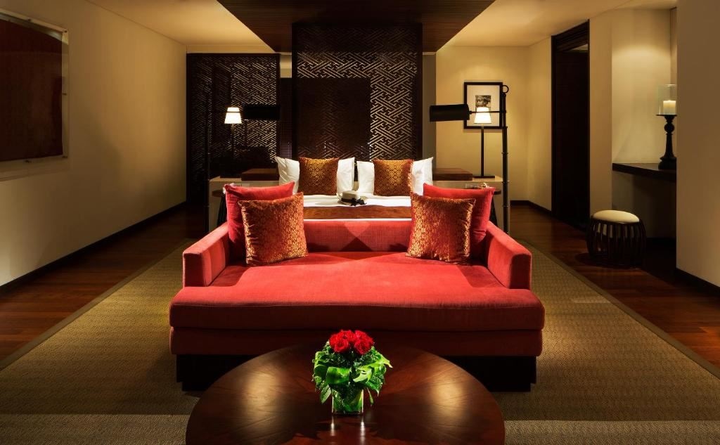 rooms-ocean-front-honeymoon-suite