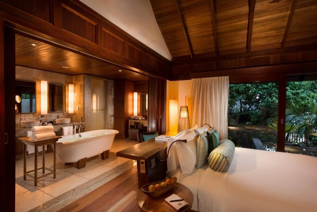 rooms-1-broom-hillside-villa